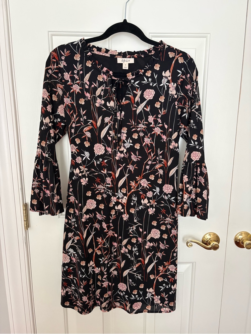 Style & Co boho black floral print 3/4 bell sleeve shift dress